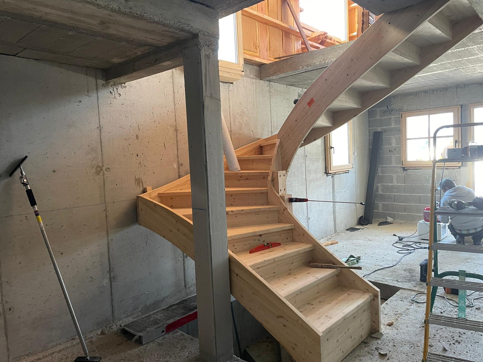211217 escalier sur mesure en mélèze pour chalet à cellier02